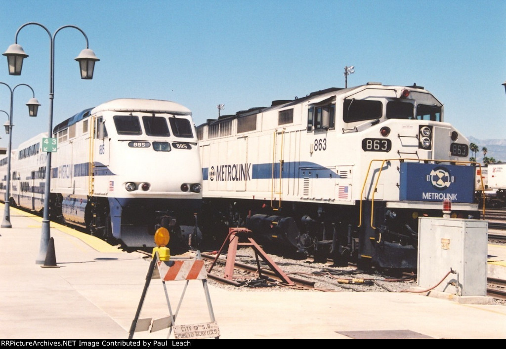 Commuter trains wait out the weekend